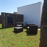 Casa Dos Romeiros Santa Barbara (Terceira)