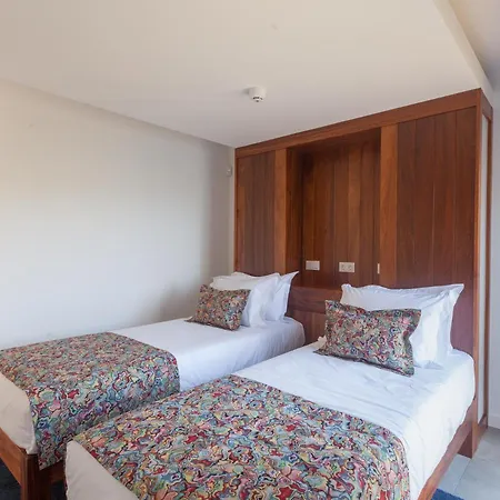 Casa Dos Romeiros Farm stay Santa Barbara (Terceira)