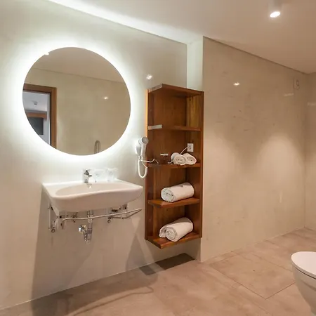 Casa Dos Romeiros * Santa Bárbara